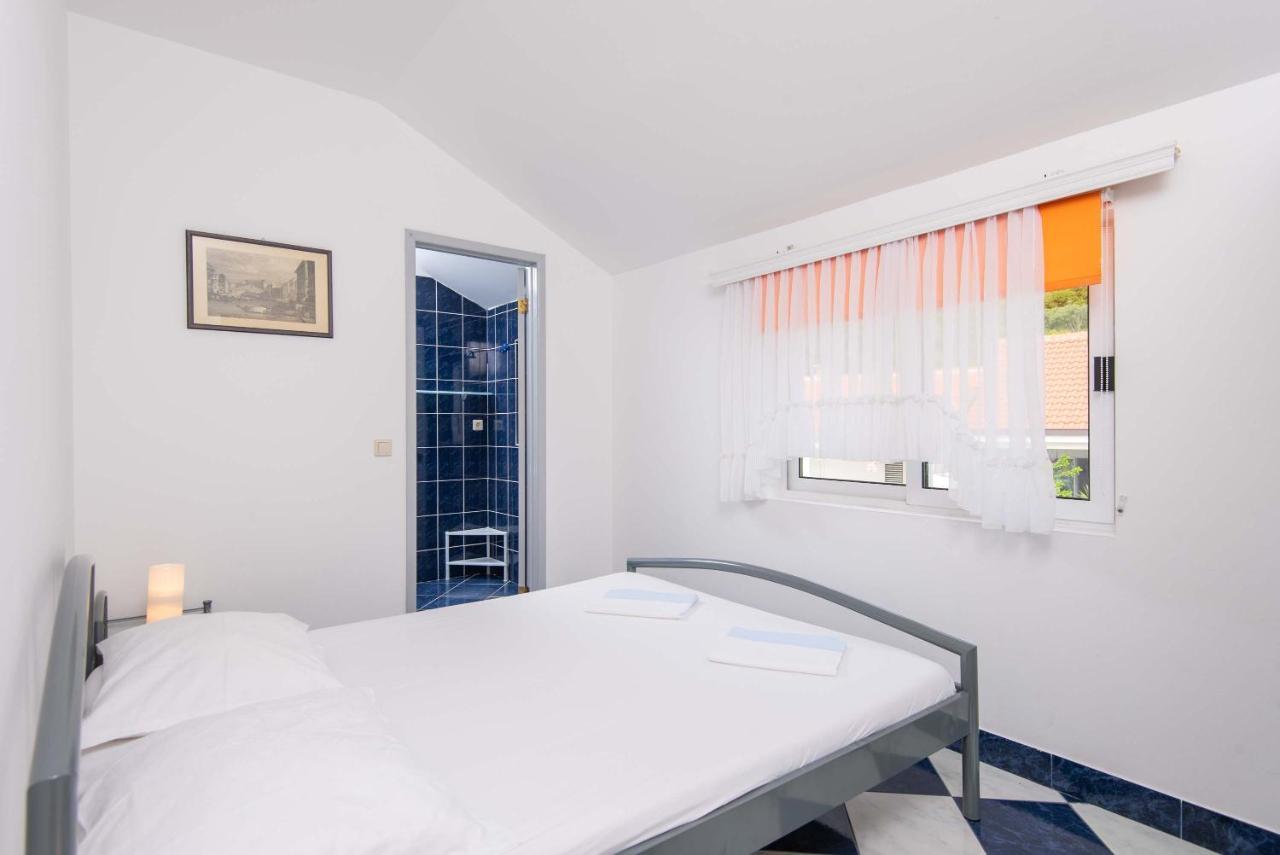 Apartment Jane Perna Kuciste